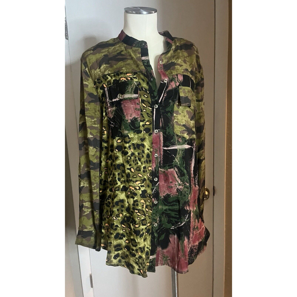 Women’s Dressy Camouflage Button Up Blouse By adore - Picture 3 of 16